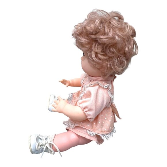 Vintage 1970s Baby Doll Blonde Curly Hair & Pink Dress 12" Sleepy Blue Eyes Girl - Picture 2 of 6